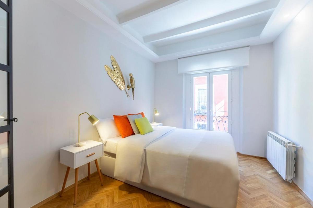 Apartamento Autentico Y Centrico Madrid Bagian luar foto